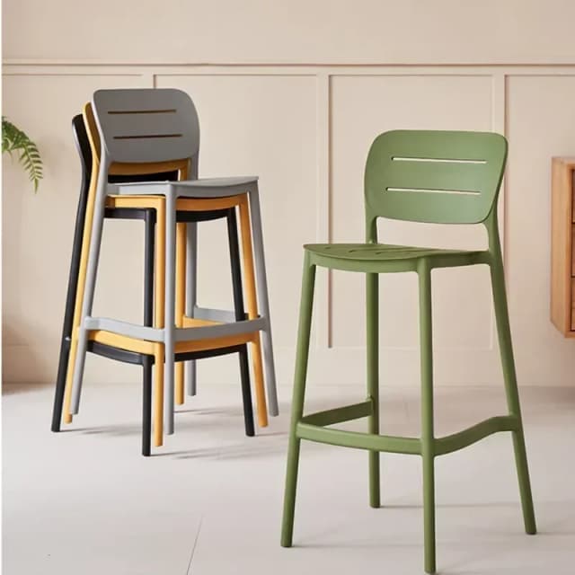 プラスチック製の積み重ね可能な屋外チェア,リビングルーム,バー,ハイスツール家具,モダンでシンプルなライト,高級家具,コーヒーショップ