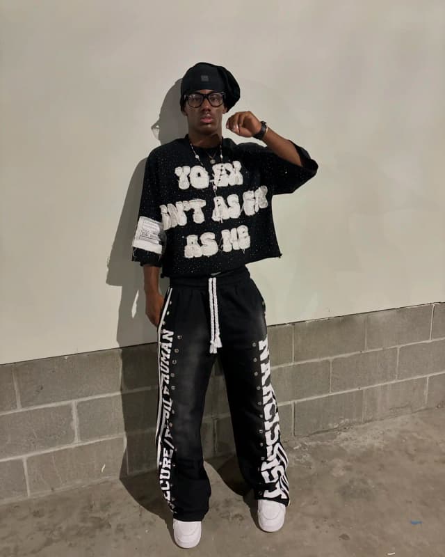 ゴシック文字パッチワーク Y2k 服男性ヒップホップレトロスパンコールストライプスウェットパンツ Tシャツ 2 点セットカジュアルトラックスーツ男性